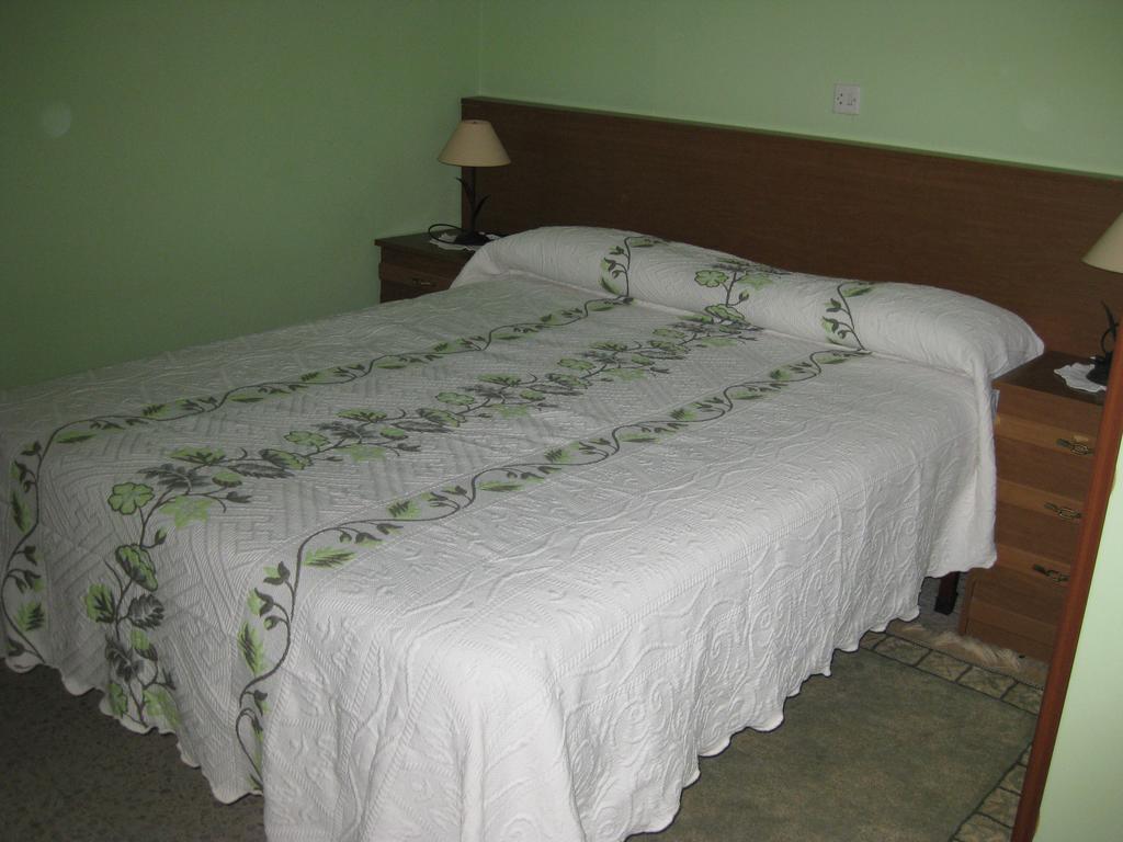 Hostal El Duje Tielve Bagian luar foto