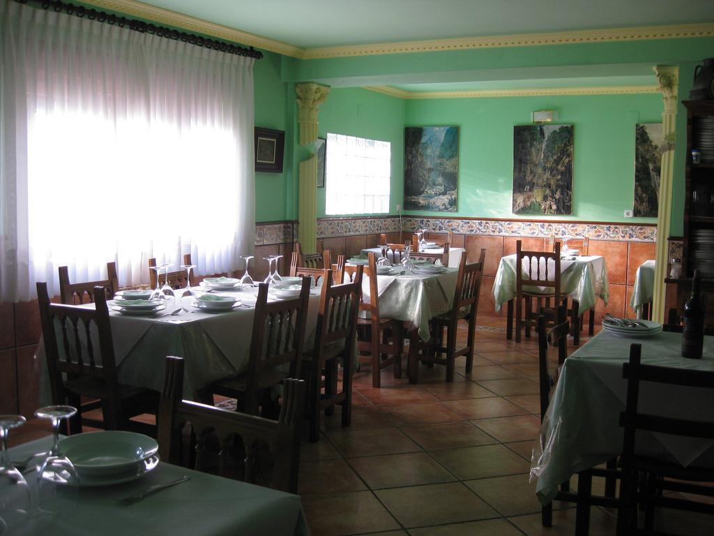 Hostal El Duje Tielve Bagian luar foto
